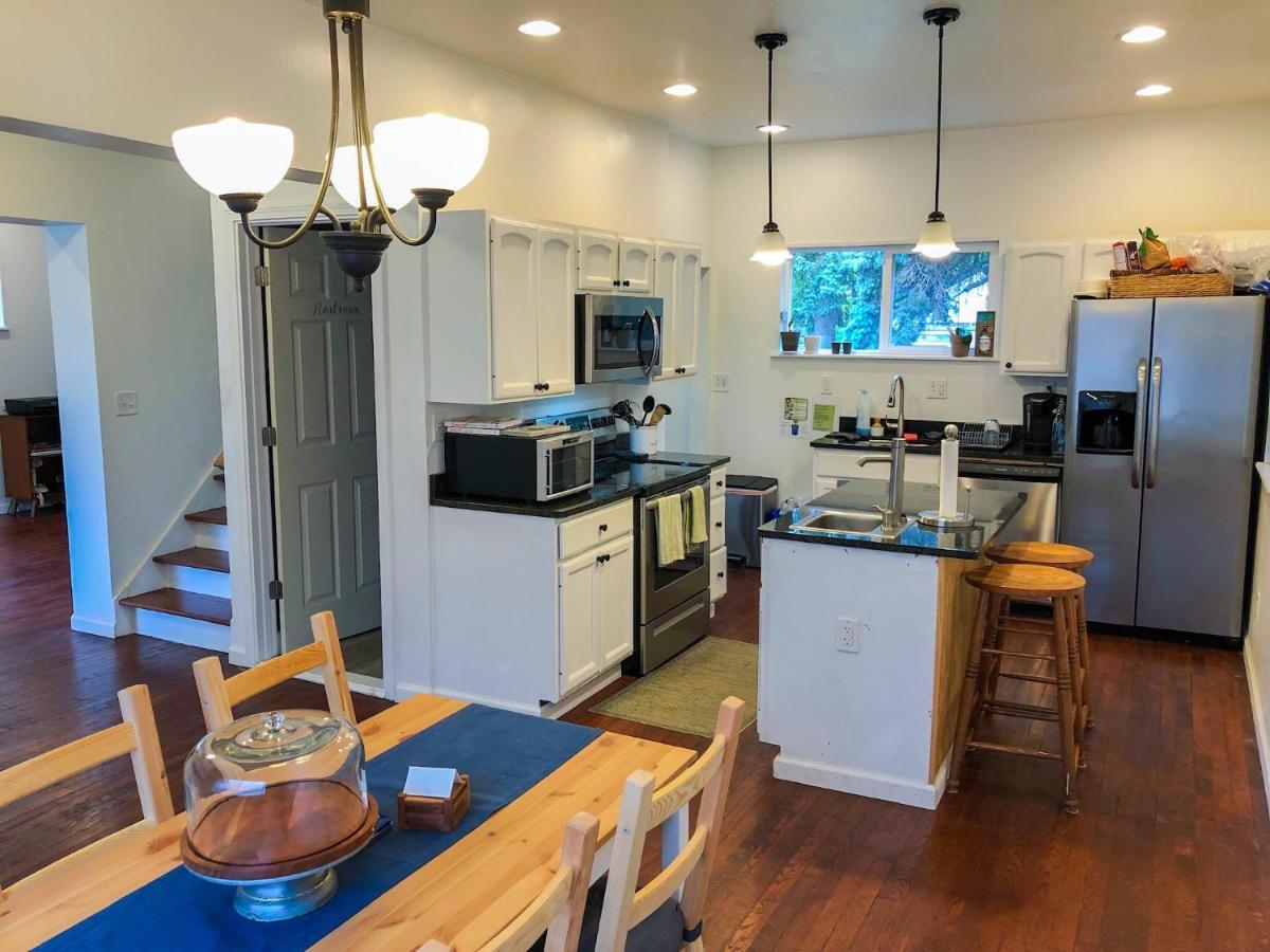 The Woodrow Homestay Detroit