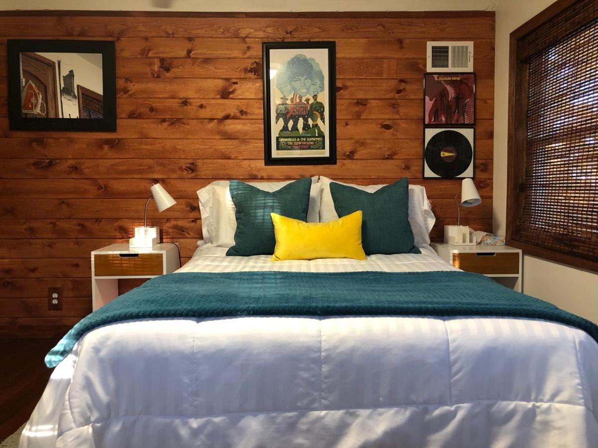 Homestay The Woodrow Detroit
